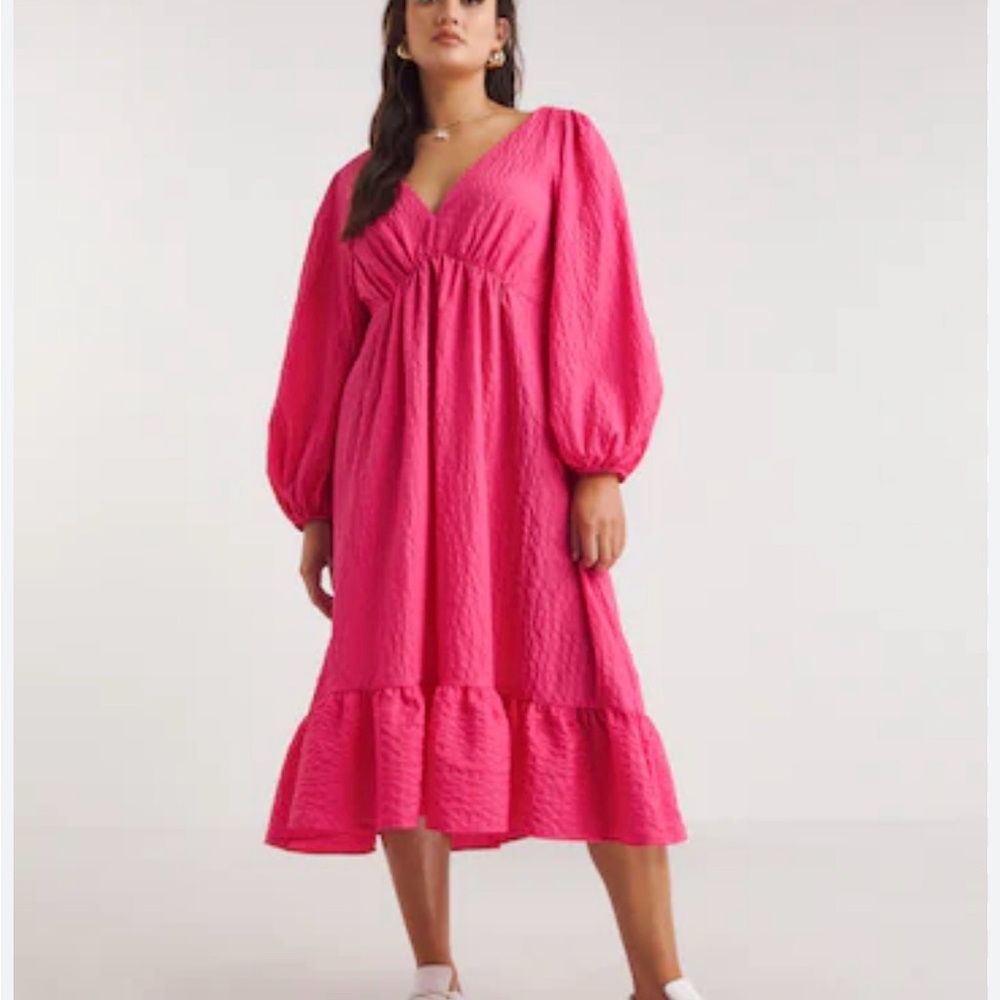 Textured V-Neck Ammie puff long sleeve Midi Dress in Hot Pink